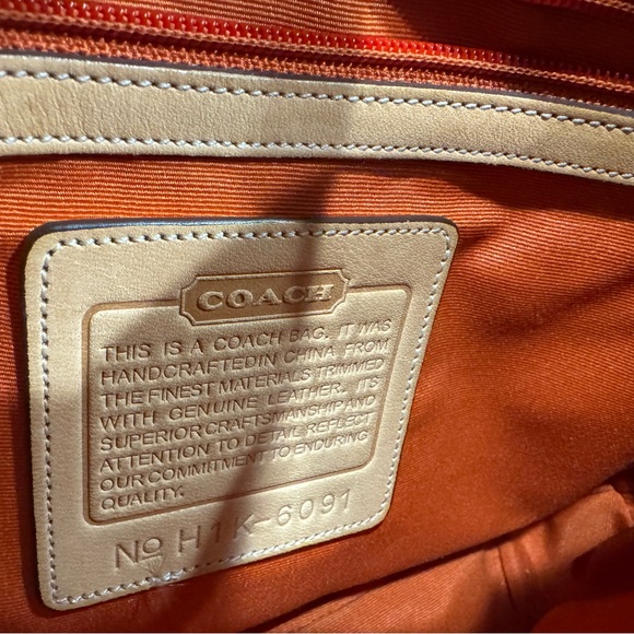 Used Coach small shoulder bag - Picture 8 of 9